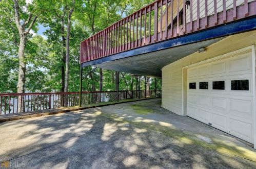 8388 Lake Dr, Lithonia GA  30039-5724 exterior