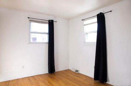 22 Ryan Ave, Norwalk CT 06854-4630 exterior