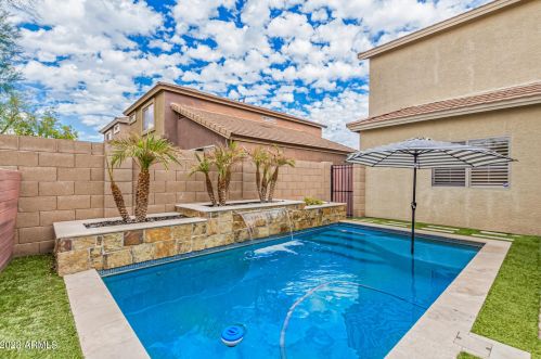 21844 40th Pl, Phoenix AZ  85050-7225 exterior