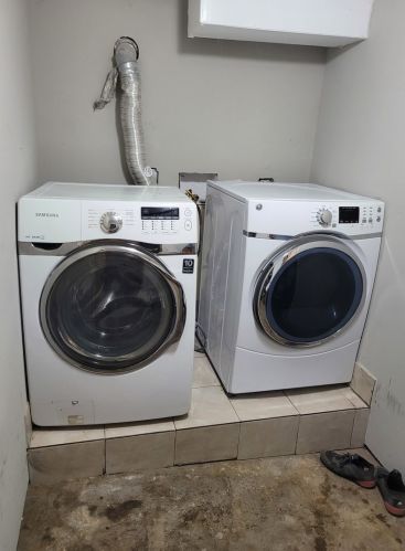 735 Ridgeway Ave, Chicago IL 60618-1010 exterior