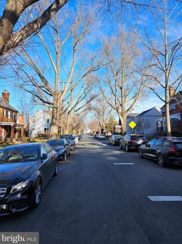 1323 Tewkesbury Pl, Washington DC 20012-2635 exterior