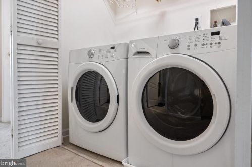 43 Caleb Ln, Princeton NJ 08540-6136 exterior