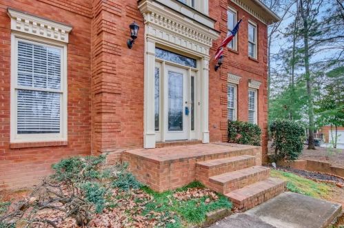 1301 Bridgewater Walk, Lithonia GA  30078-2086 exterior