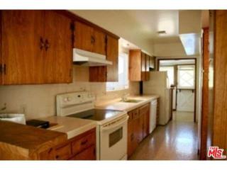 130 Harvard Blvd, Los Angeles CA  90004-4317 exterior