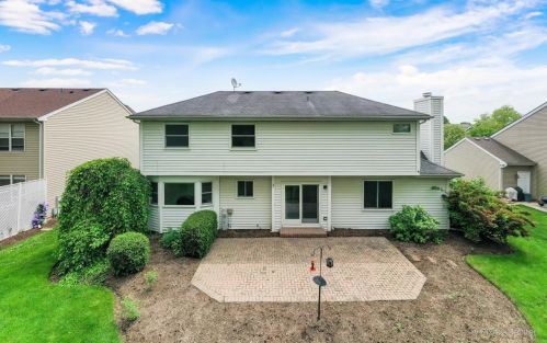 1788 Woodhaven Dr, Bull Valley IL 60014-1940 exterior