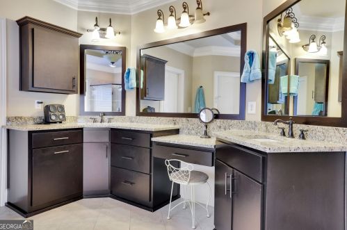 8069 Kenstone Ct, Atlanta GA 30350-4160 exterior