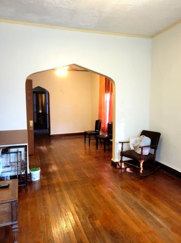 5711 Bishop St, Chicago IL 60636-1710 exterior