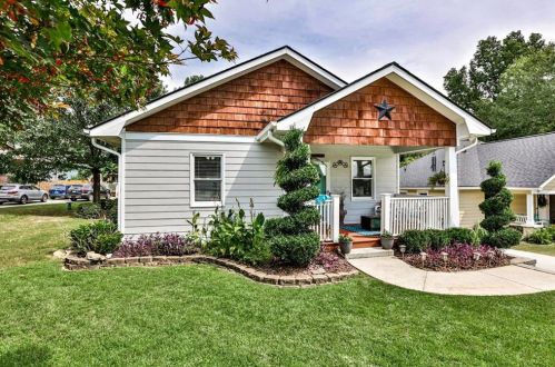 1985 Main St, Atlanta GA 30344-0016 exterior