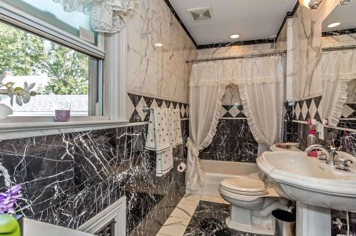 66 Ave, Valley Stream NY 11580-3230 exterior