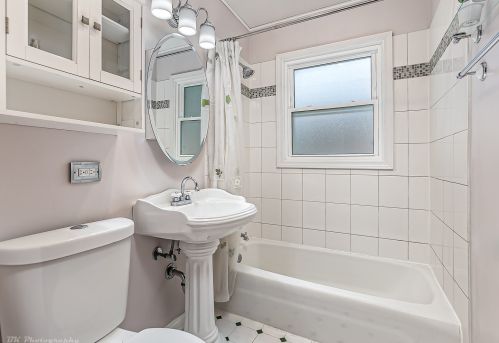 9933 Sawyer Ave, Chicago IL 60805-3437 exterior