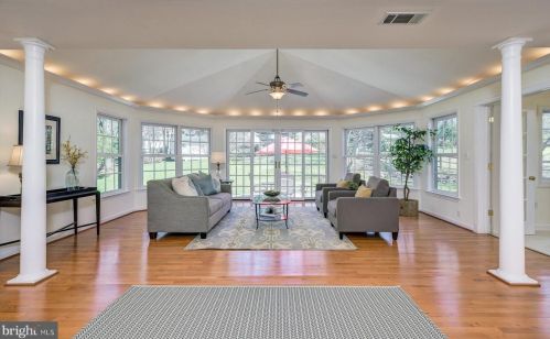 11801 Ambleside Dr, Rockville MD 20854-2109 exterior