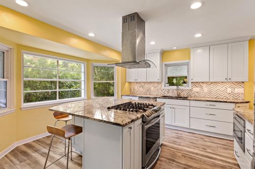 4085 110, Milwaukee WI 53222-1102 exterior