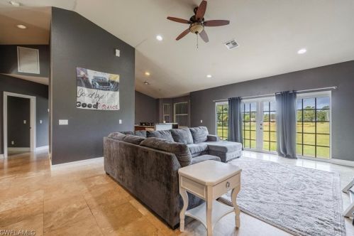 4395 20 St, Naples FL 34117-9400 exterior