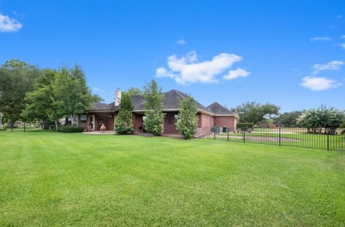 4715 Wentworth Dr, Fulshear TX 77441-4227 exterior