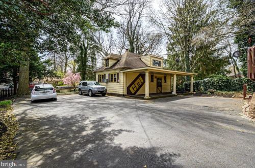 220 Maple Ave, Camden NJ 08106-2315 exterior