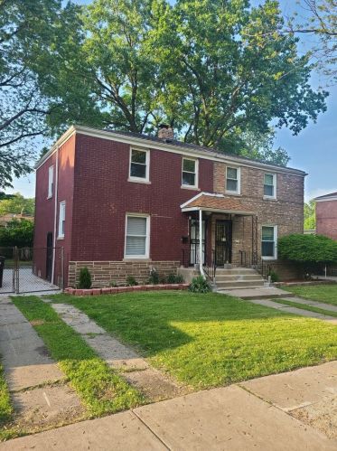 2058 99th St, Chicago, IL 60617-5259