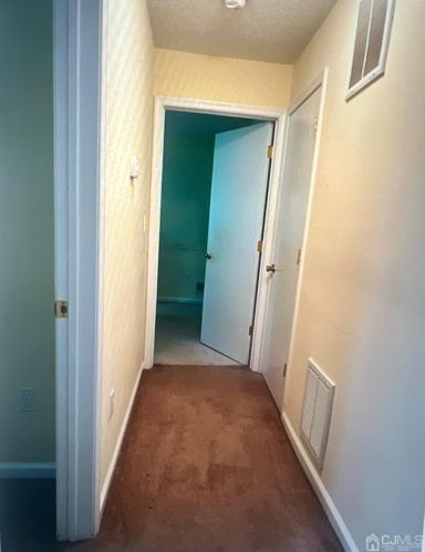 41 Dartmouth Way, New Brunswick NJ 08902-4289 exterior