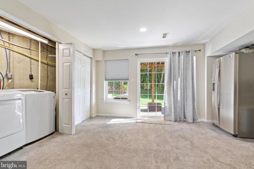 15 Linda Ln, Chester PA 19014-1870 exterior