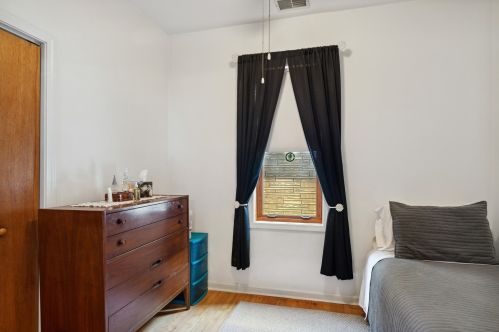 2539 Marshfield Ave, Chicago IL 60614-1907 exterior