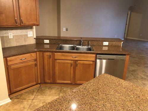 10444 Meadow Spring Dr, Tampa FL  33647-3263 exterior