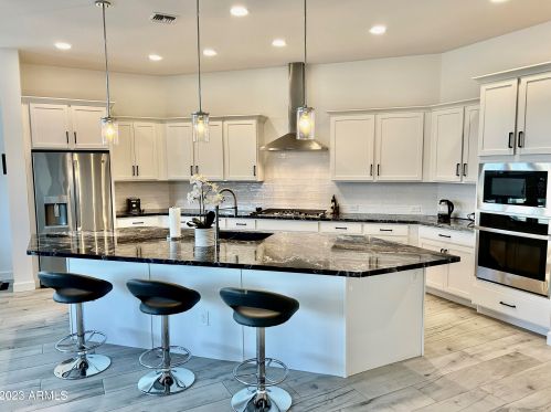 25913 19th Ln, Phoenix, AZ 85085-6981