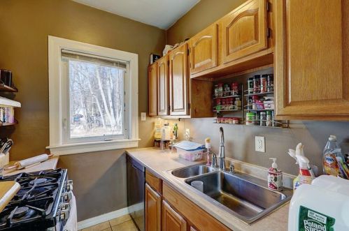 141 Farm St, Woonsocket RI 02895-1107 exterior