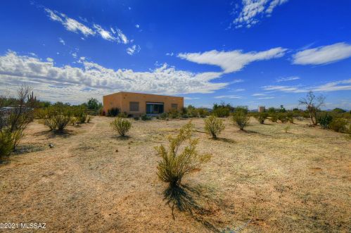 11660 Picture Rocks Rd, Tucson AZ 85743-8770 exterior