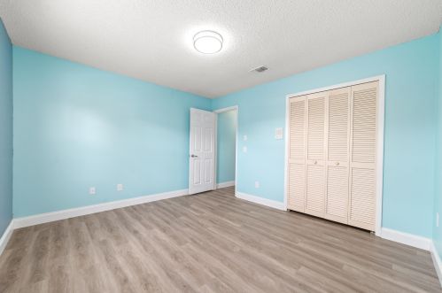 117 Sagamore Ter, Fort Pierce FL 34983-1262 exterior