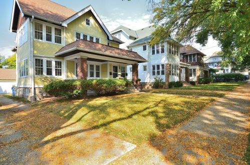 1621 57th St, Milwaukee WI  53214-5106 exterior