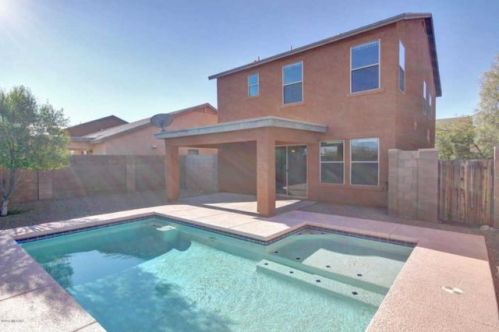 7001 Ladys Thumb Ln, Tucson, AZ 85756-5197