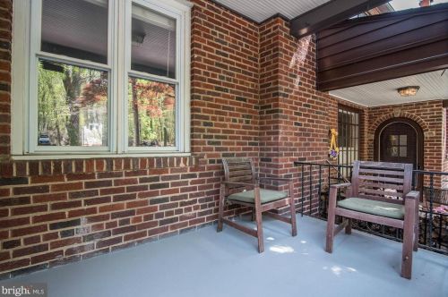 2101 Huidekoper Pl, Washington DC  20007-1823 exterior