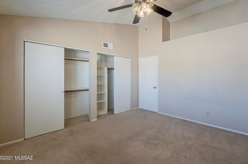 9961 Desert Aire Dr, Tucson AZ 85730-3803 exterior