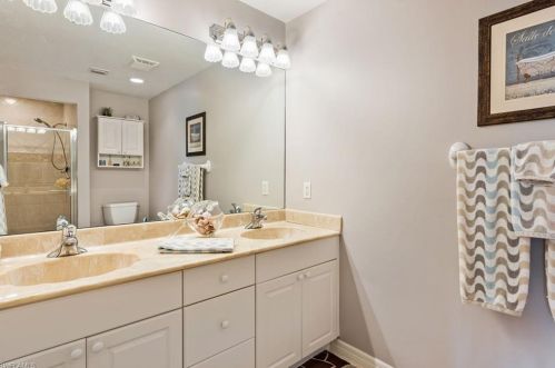 64 Cypress Vw Dr, Naples FL 34113-8009 exterior