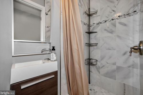 1783 Lyman Pl, Washington DC 20002-3007 exterior