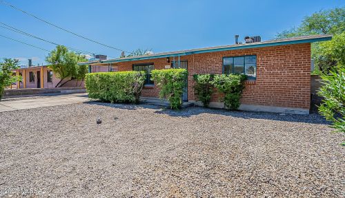 2915 Flanwill Blvd, Tucson, AZ 85716-1919