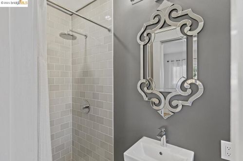 925 Santa Fe, Berkeley CA 94706-2345 exterior