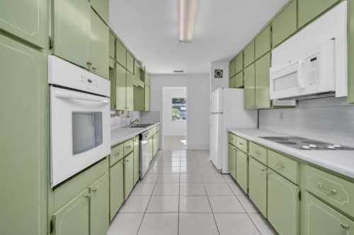 202 Bay St, Fort Pierce FL 34952-1318 exterior