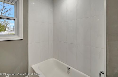 29 Chain Blvd, Berkeley Township NJ  08721-1907 exterior