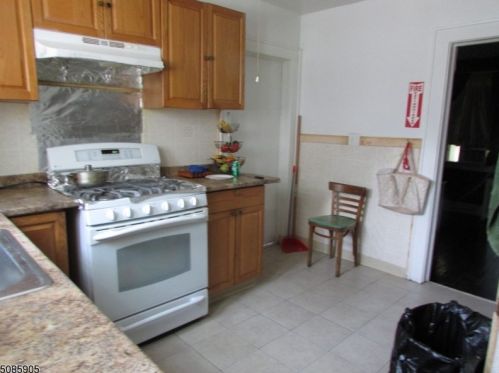 132 Coddington St, Rahway NJ 07065-3007 exterior