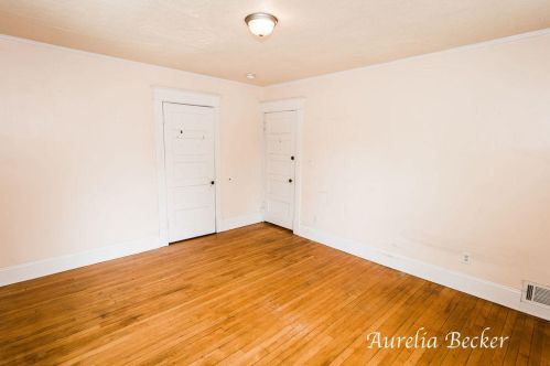 1302 Sherman St, Grand Rapids MI 49506-2613 exterior