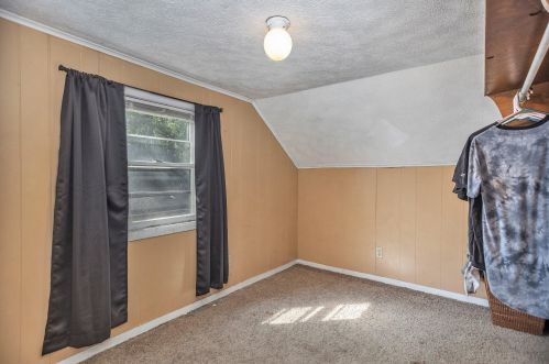 942 Amity Ave, Meskegon MI 49442-2118 exterior