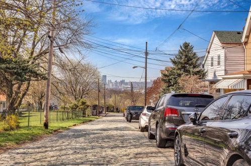 5323 Mccandless Ave, Pittsburgh PA  15201-2223 exterior