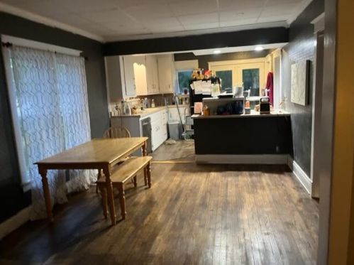 928 Pleasant St, Belding MI 48809-2252 exterior