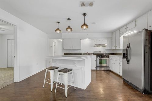 1105 3rd St, Austin TX  78702-4224 exterior