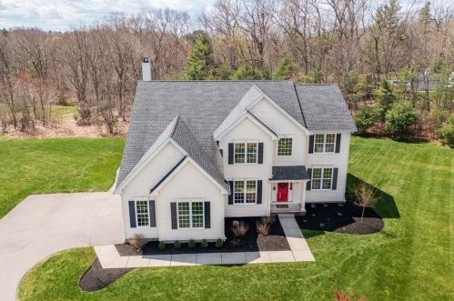 92 Hound Pack Cir, Walpole, MA 02032-1050