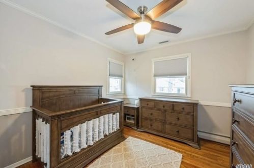 840 Fanwood Ave, Valley Stream NY 11581-3102 exterior