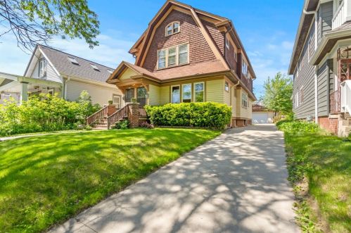 2014 Marion St, Milwaukee WI 53211-2004 exterior