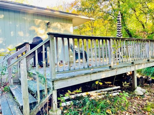 95 Covington Dr, Milford CT 06461-1804 exterior