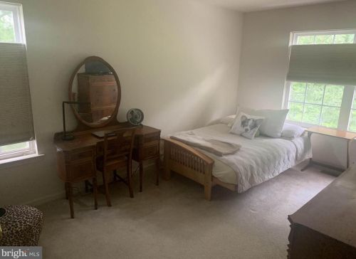 3357 Woodland Cir, Huntingdon Valley PA 19006-4246 exterior