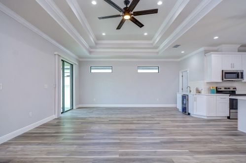 2710 Braddock St, Tampa FL  33607-6828 exterior